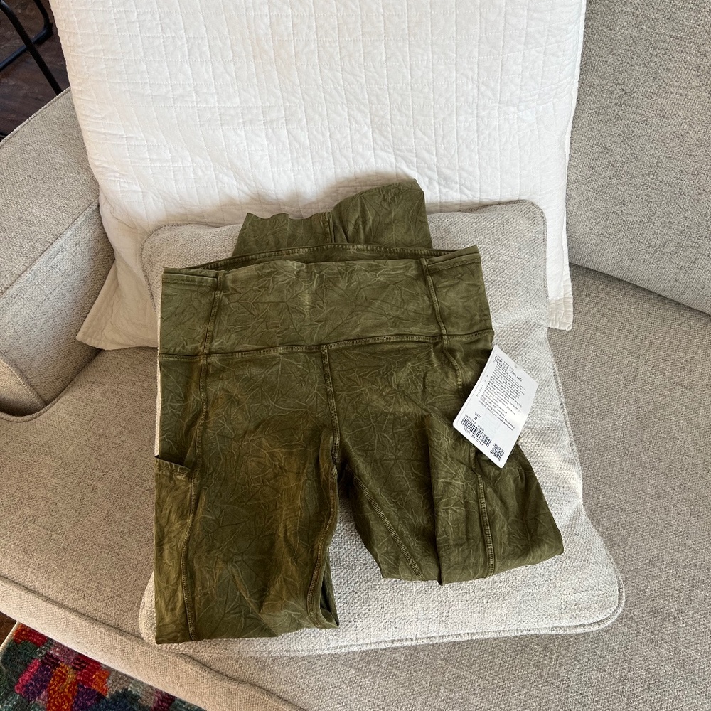 Lululemon Fast and Free High-Rise Tight 25" Size 8 Green Acid Wash with Pockets